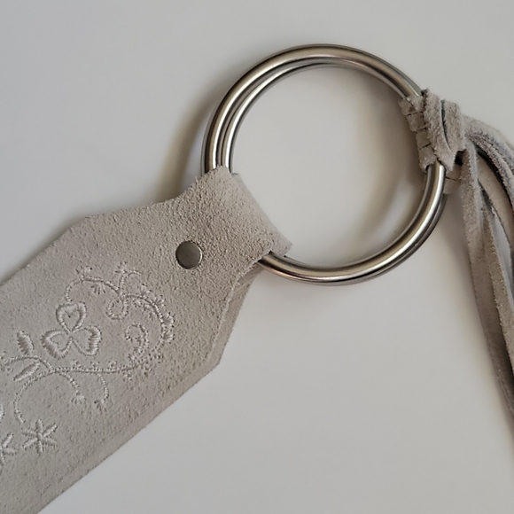 Express leather fringe belt size medium - Picture 2 of 5